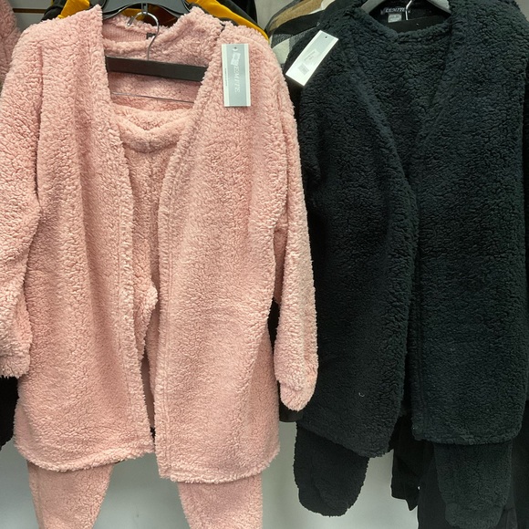 Set style - Picture 2 of 3